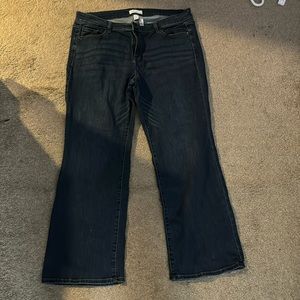 Woman’s boot cut mid rise jeans.